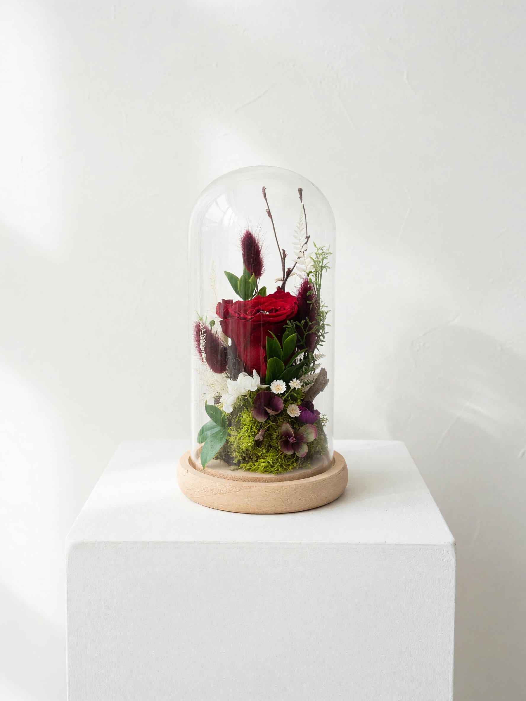 Arrangement de rose éternelle rouge