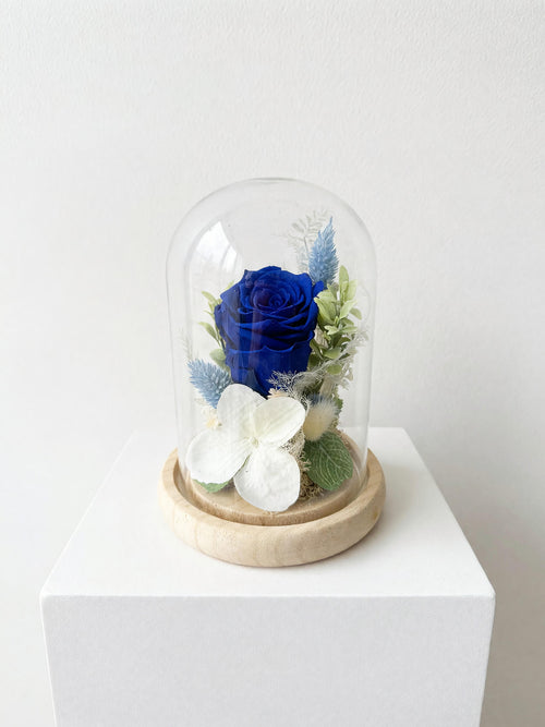 Arrangement de rose éternelle bleue